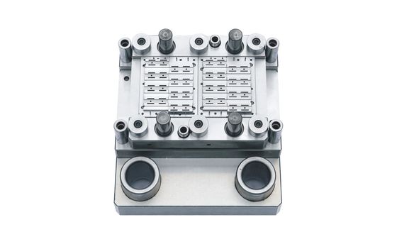 Bleiframe halfgeleiderforming